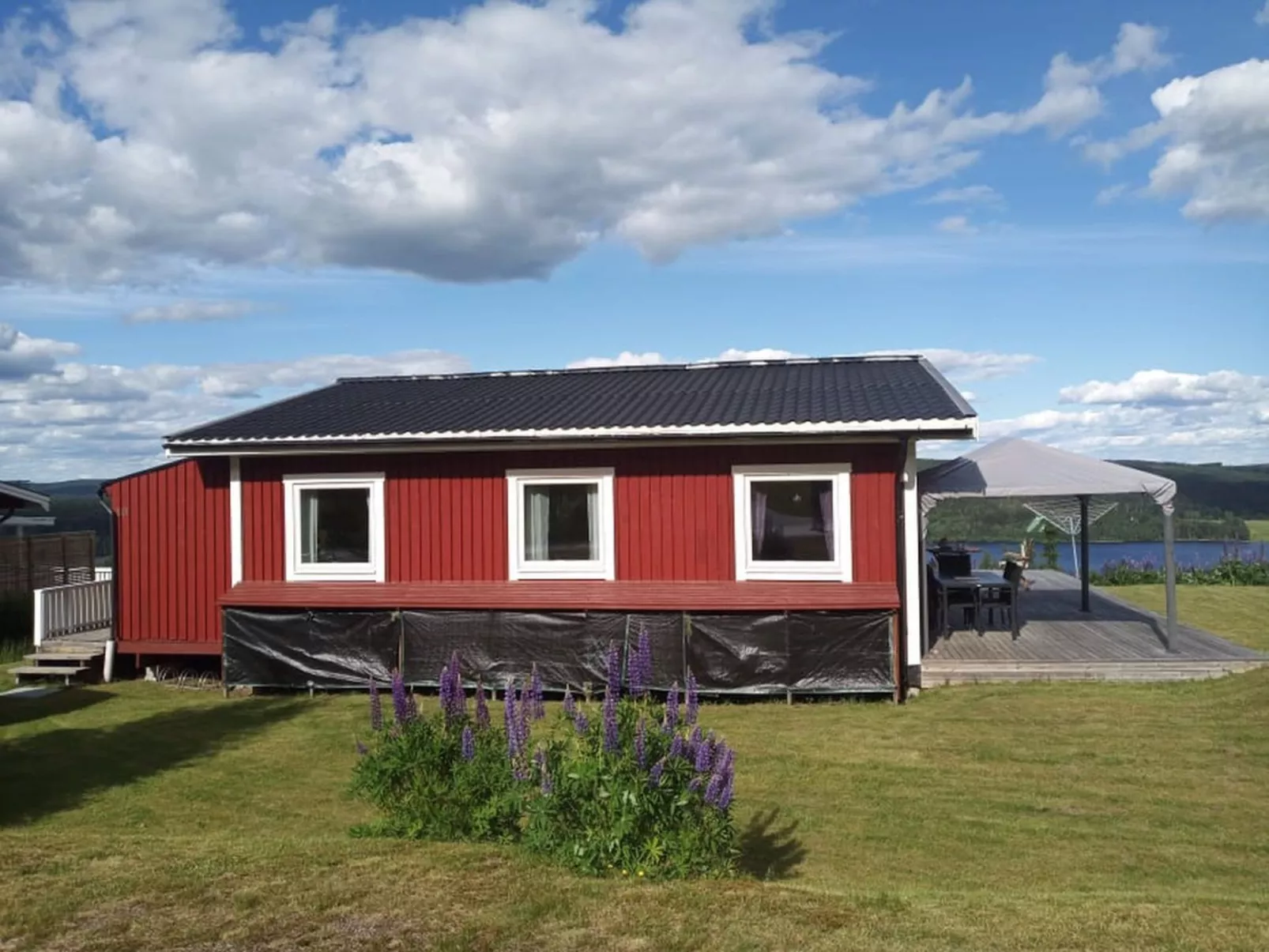 Tolles Ferienhaus in Sunne mit Großer Terrasse-Draußen