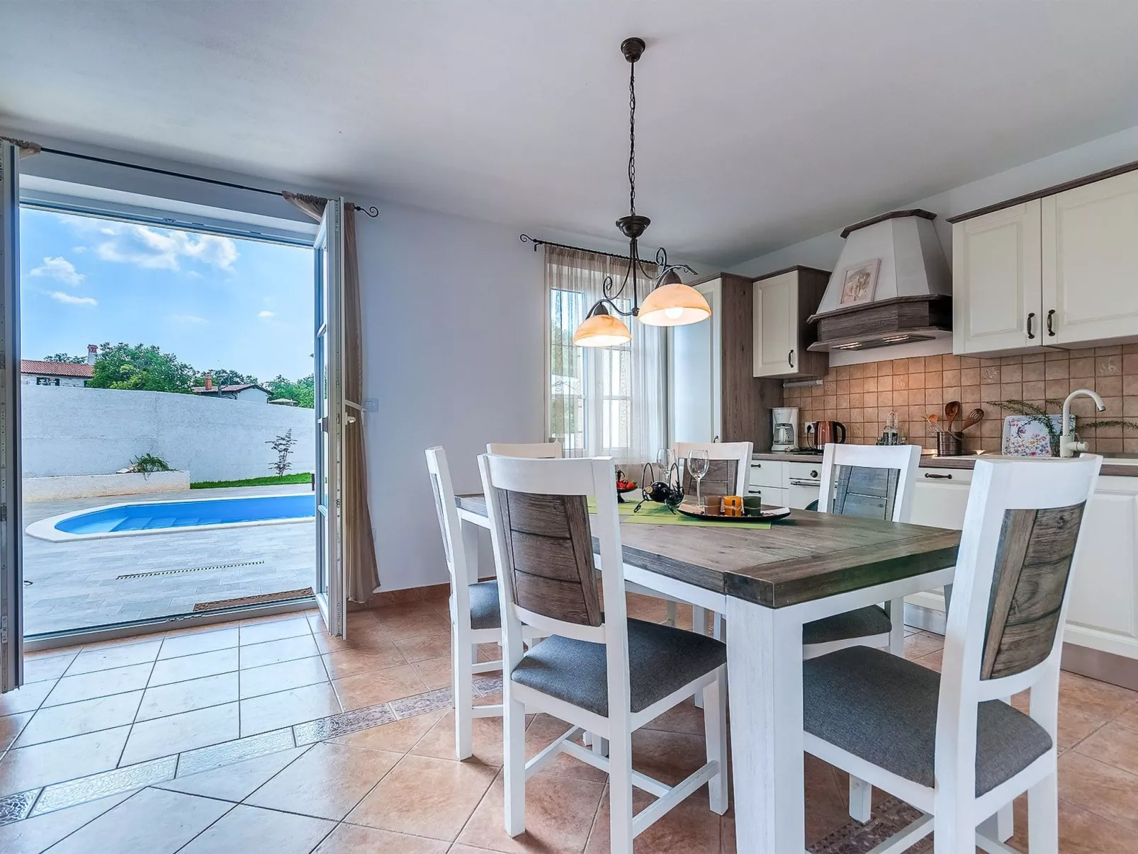 "Jakov"-Image-tags.info