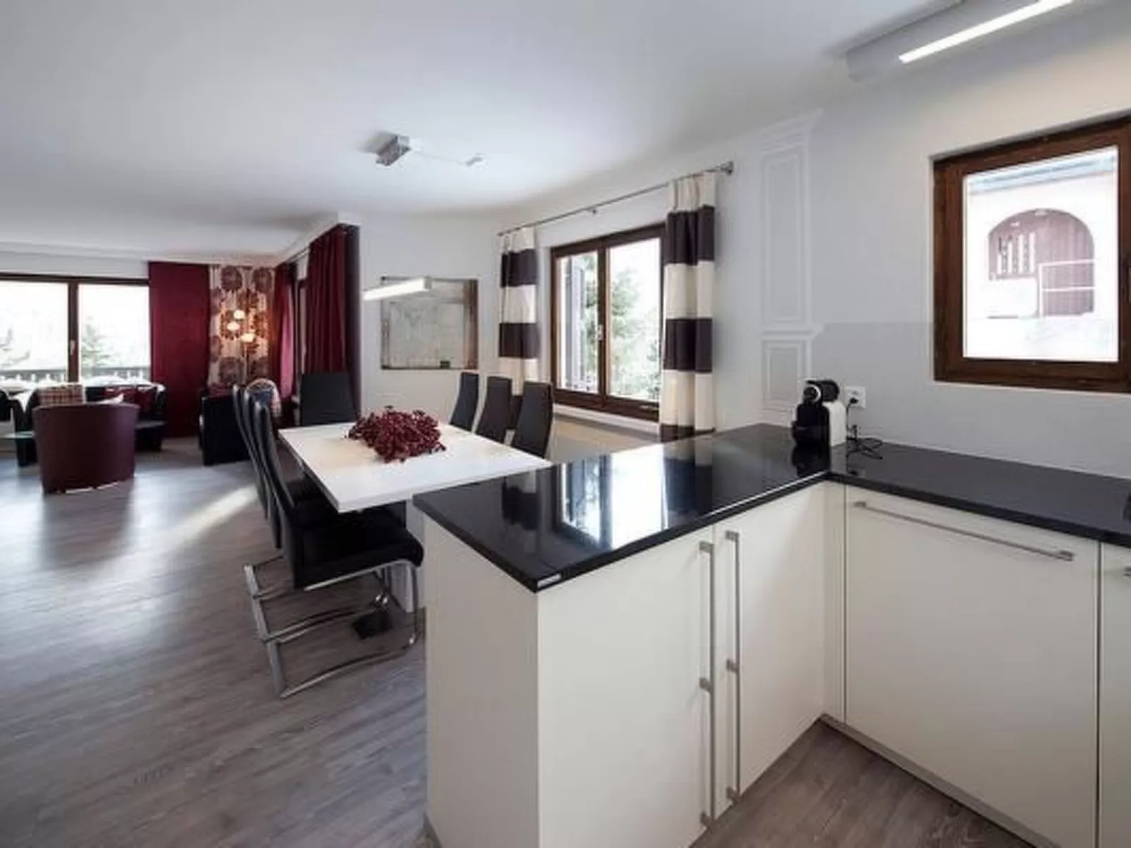 Chasa Diala für 12 P