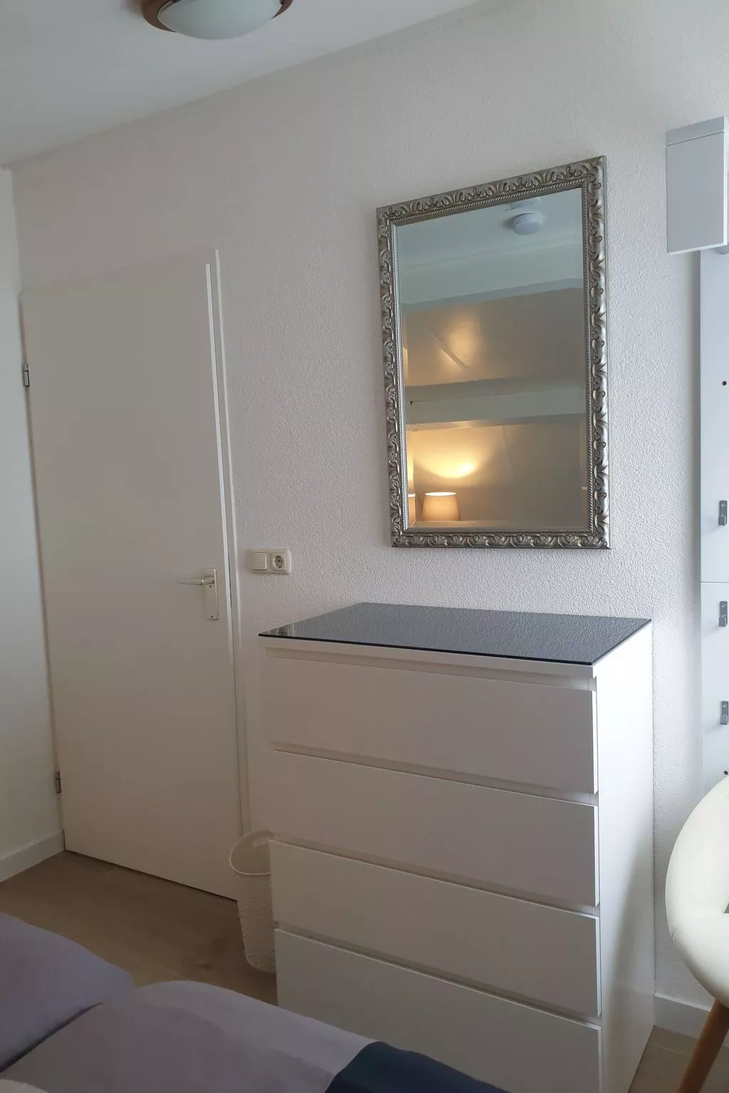 Mit privatem Garten und Terrasse-Drinnen