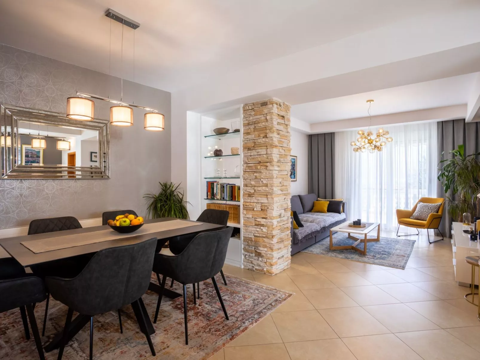 Ruhige Ferienwohnung Tina 8-Drinnen