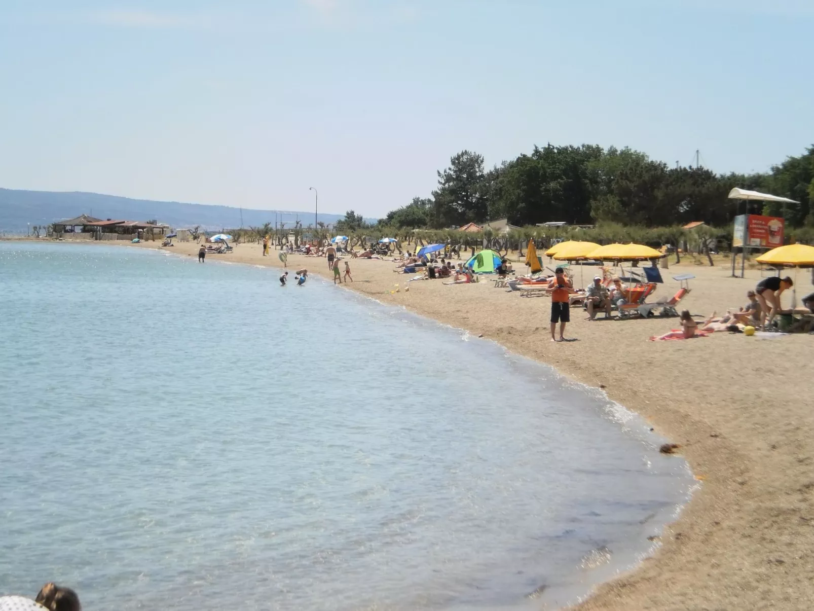 Moderne Ferienwohnung in Omiš mit Terrasse und Garten-Draußen