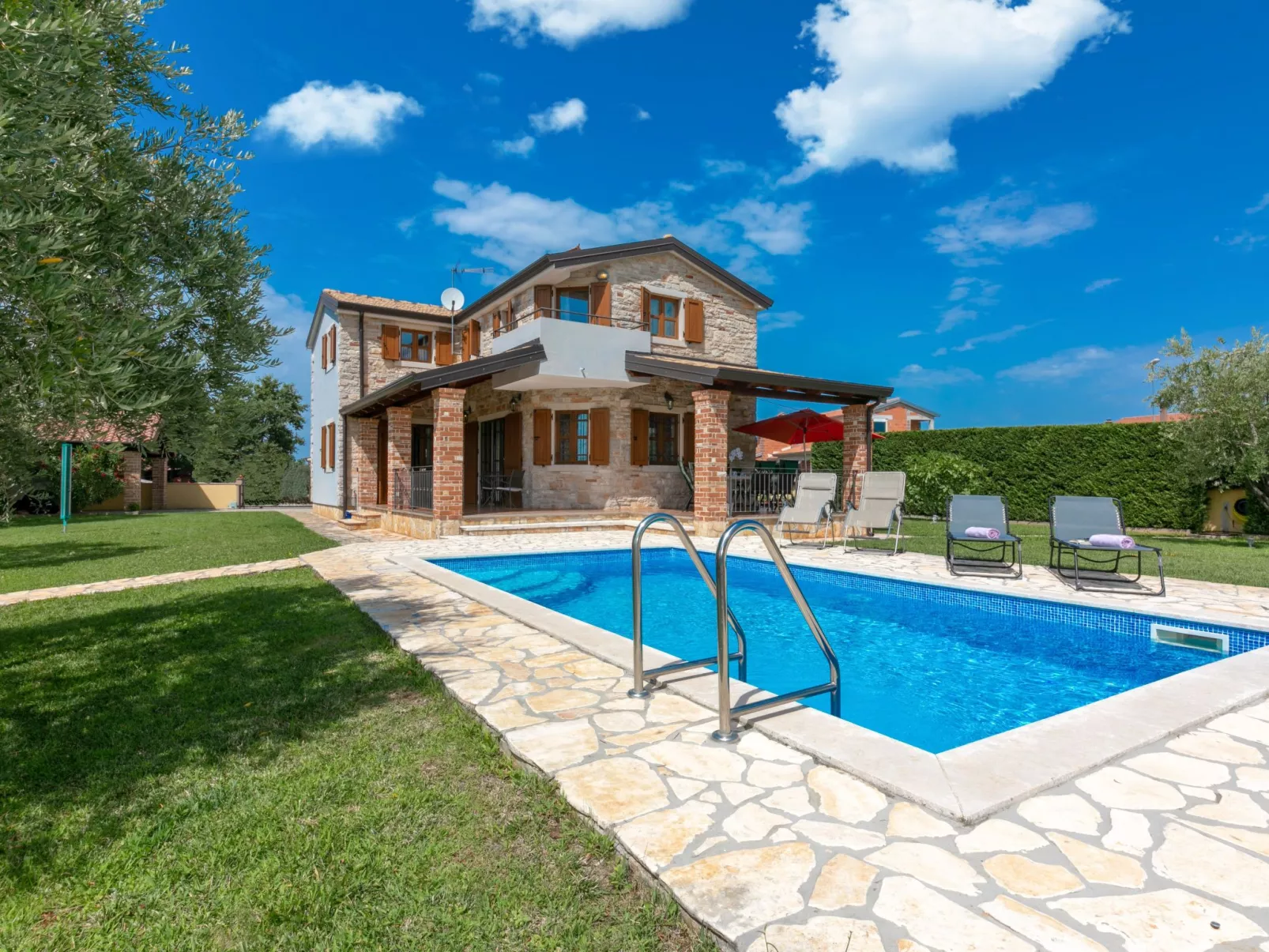 Villa Shirin-Draußen