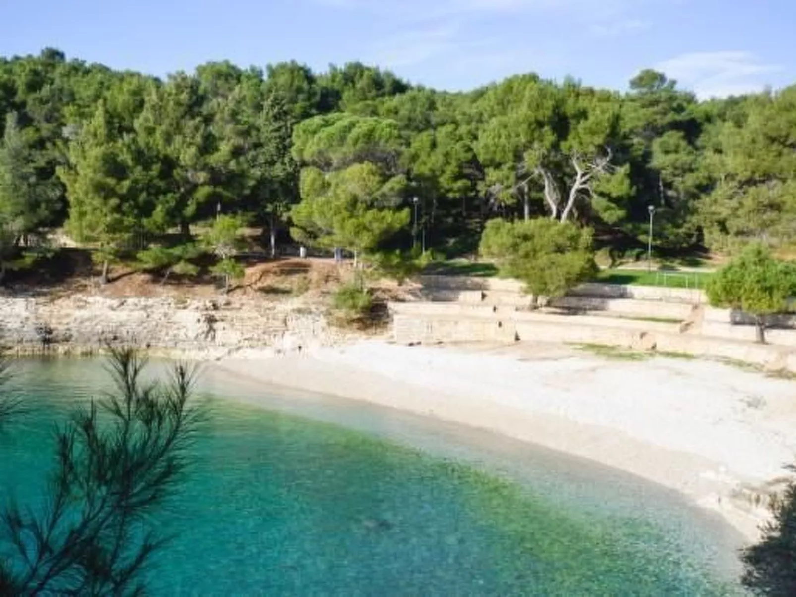 Gemütliche Wohnung in Stoja mit Möbliertem Balkon-Dehors