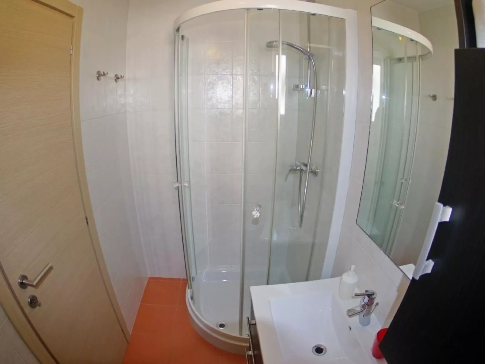 Mit privatem Pool in Vinkuran-Dedans