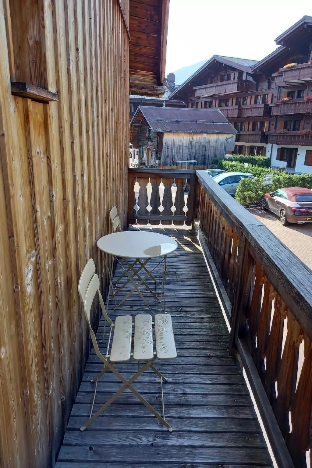 Familienchalet in Saanen – Gstaad-Outside