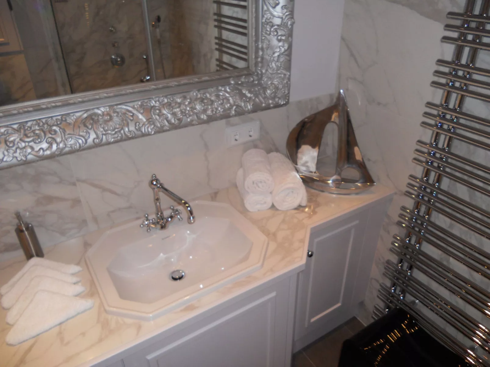 Wünderschöner Hausteil mit Garten-Inside