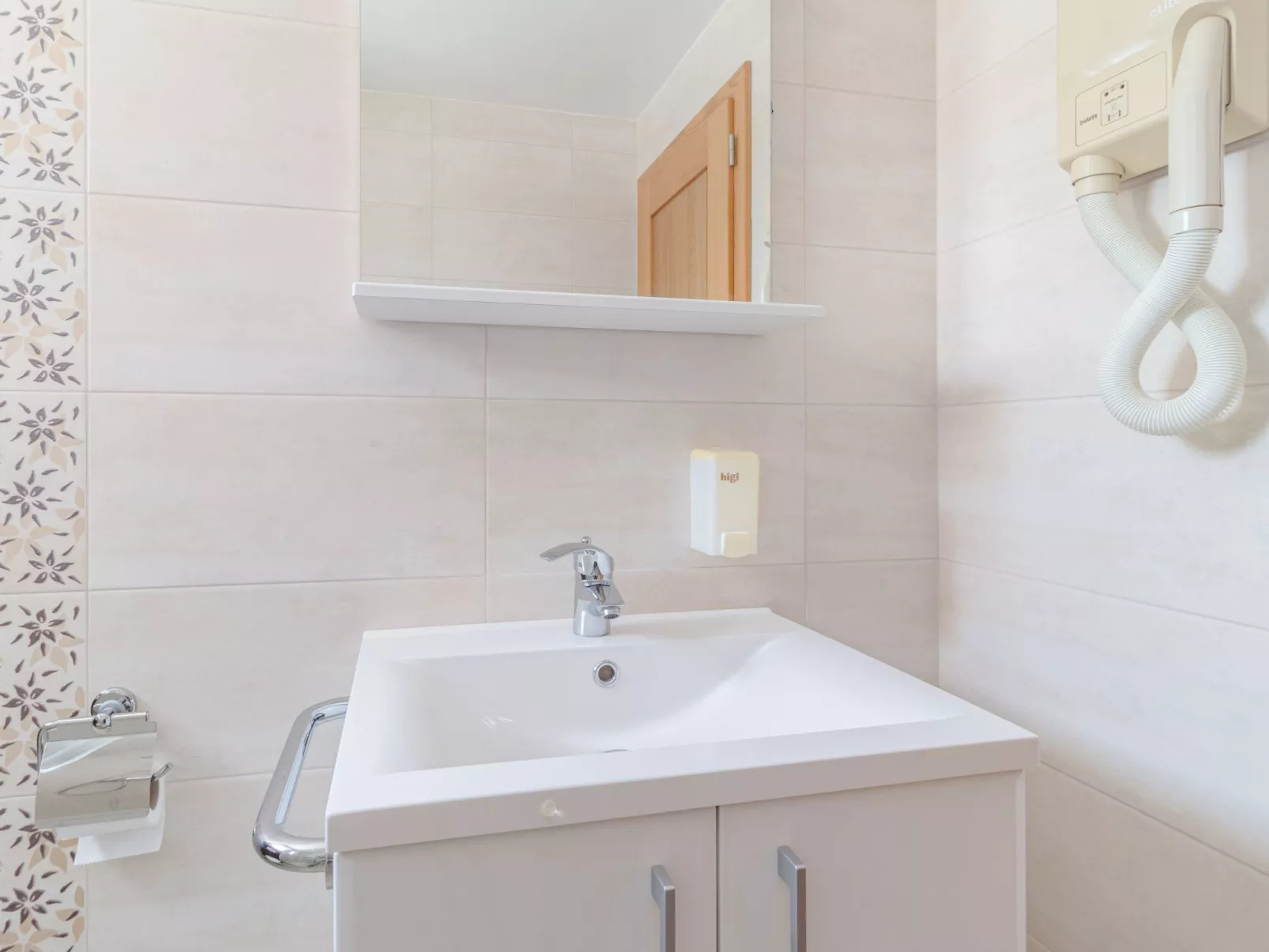 Villa Krase mit Pool-Drinnen