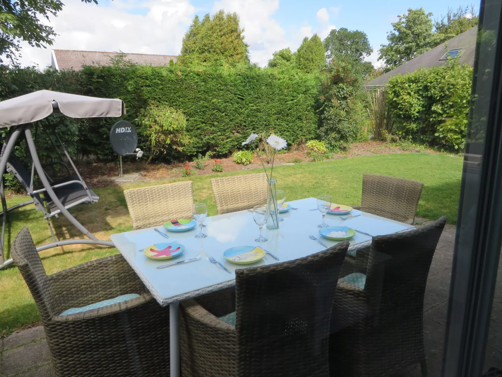 Gemütlicher Vier-Personen-Bungalow-Dehors