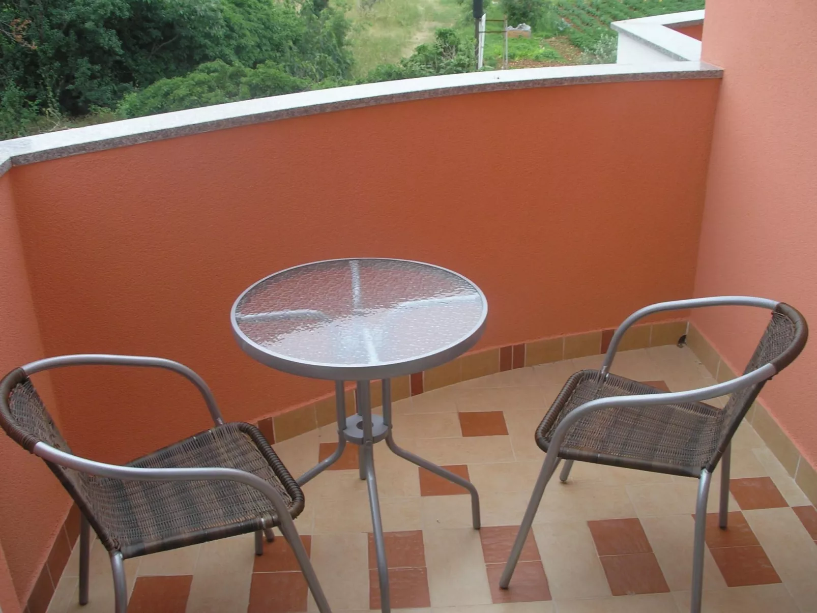 Ruhiges Ferienhaus mit Balkon und Garten-Inside