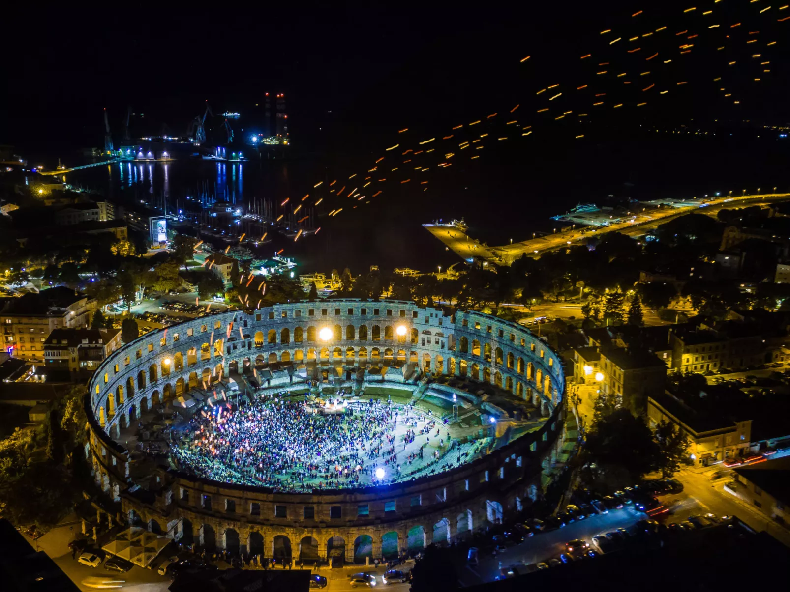 Ferienvilla mit Pool in Pula-Environnement