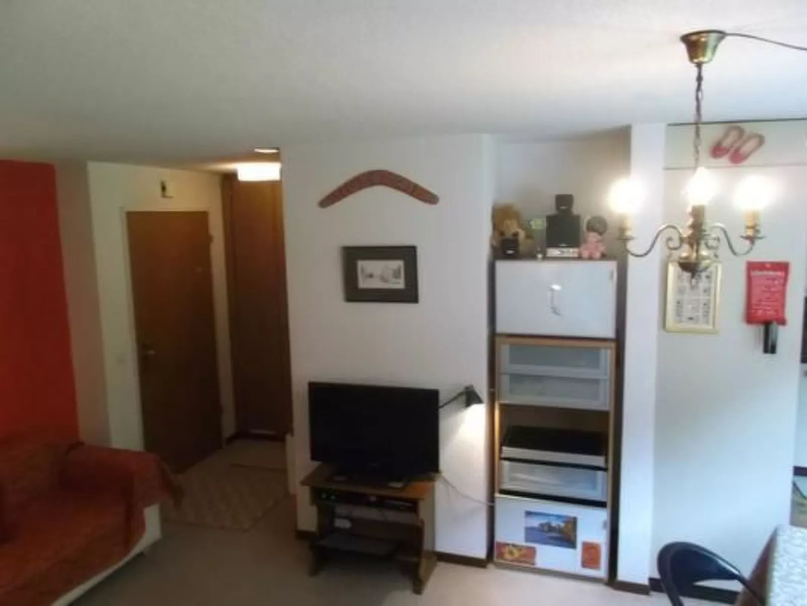 Gegenüber den Staubbach Wasserfällen-Inside