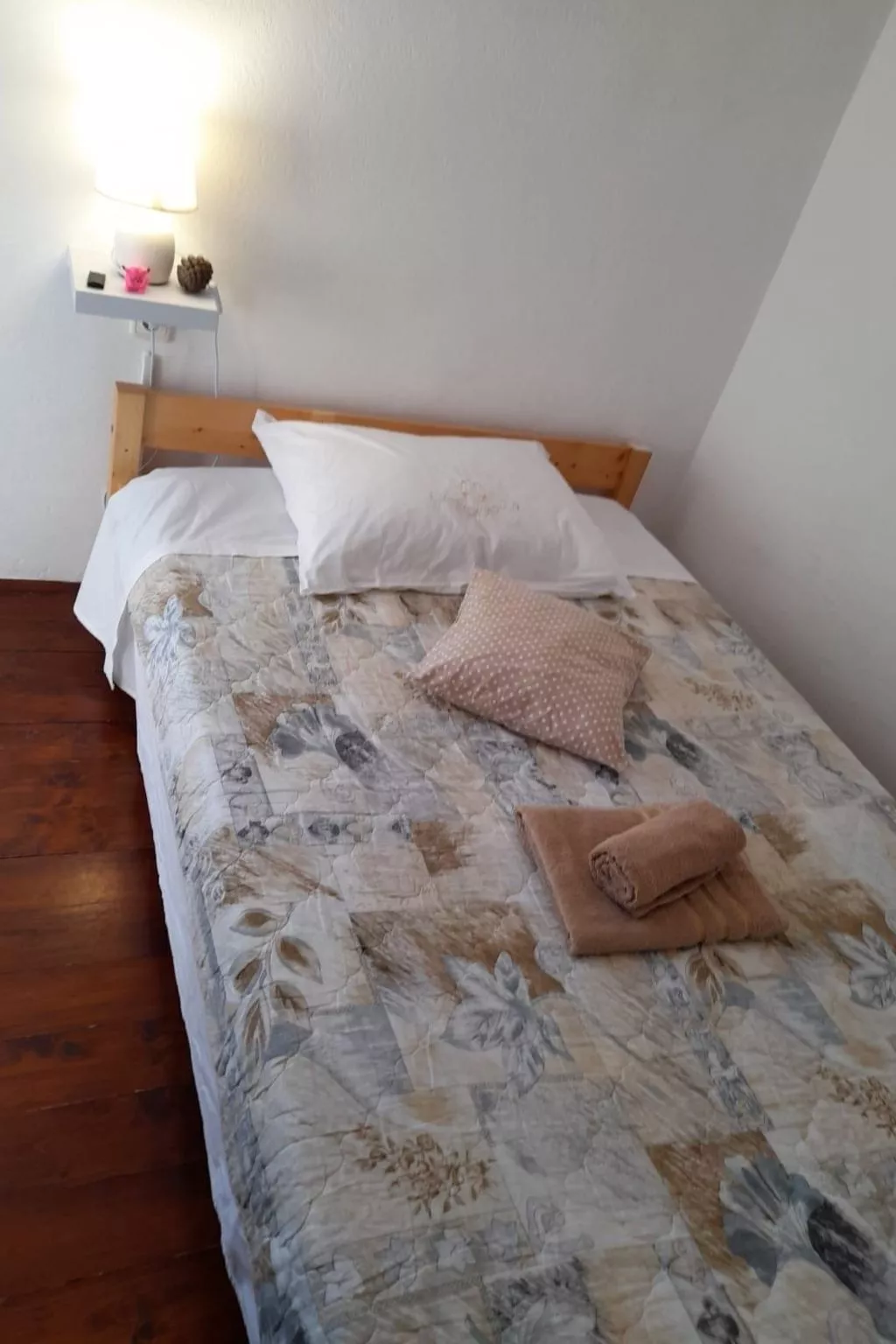 Heritage Stone House -T.A Leut Agency-Drinnen