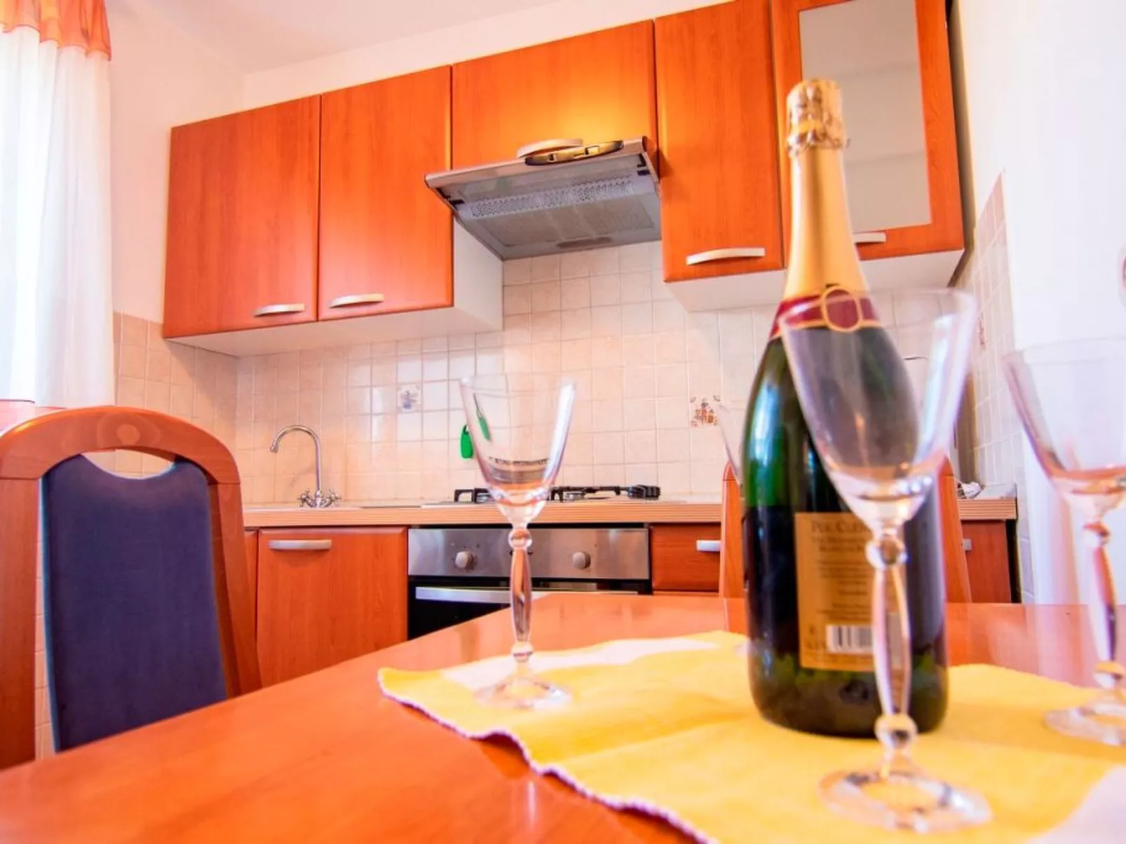 In Stinjan, 600m vom Strand entfernt-Drinnen