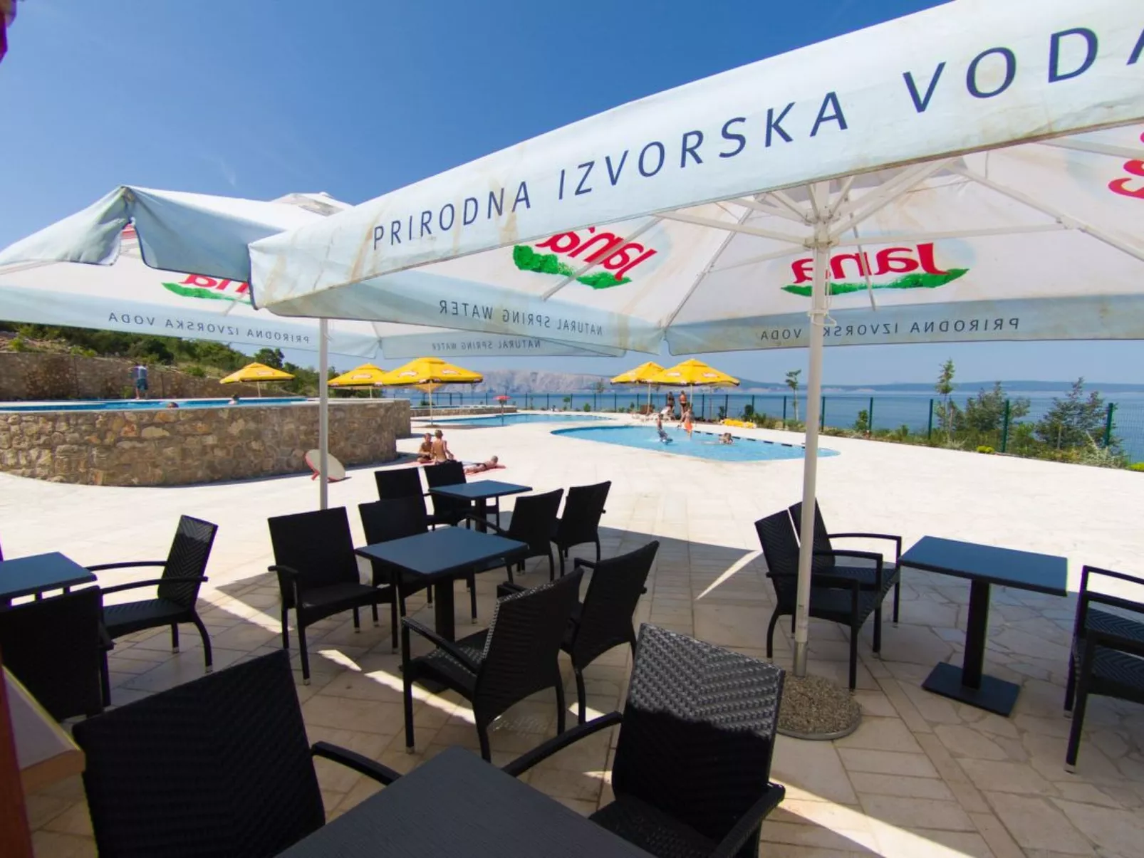 Mobilheim mit gemeinschaftlichem Pool-Drinnen