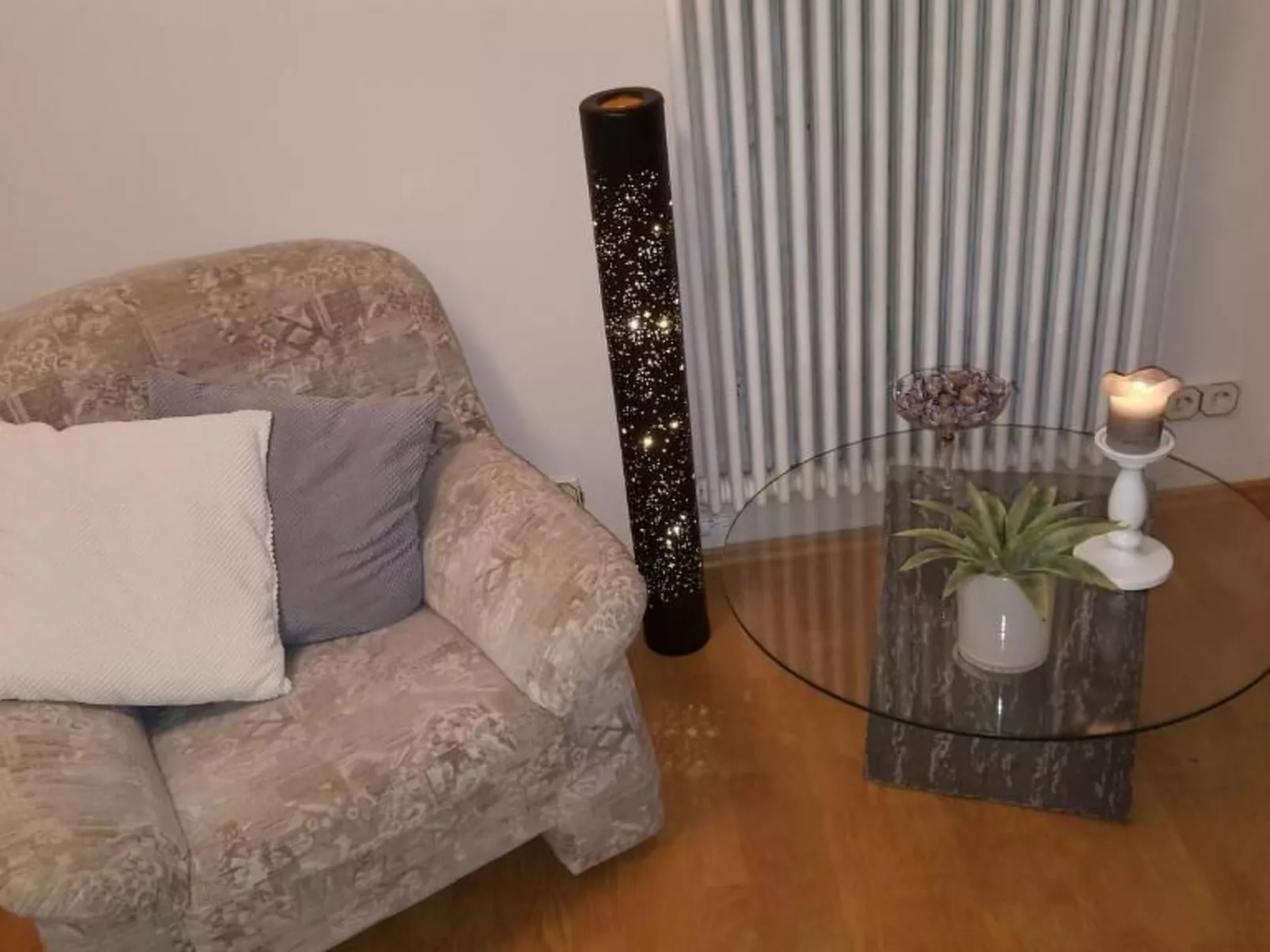 Private Ferienwohnung in Nordenham mit großem Garten-Drinnen