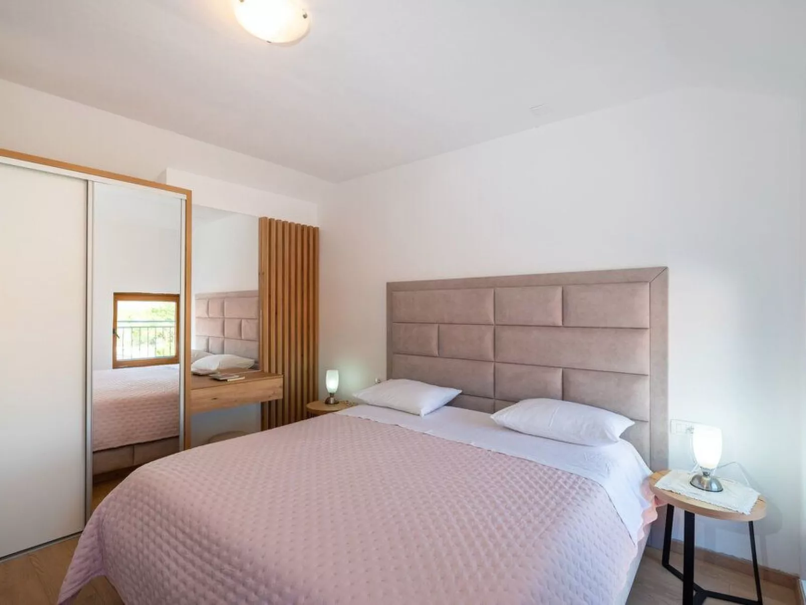 Mit Jacuzzi-TA Leut Agency-Image-tags.info