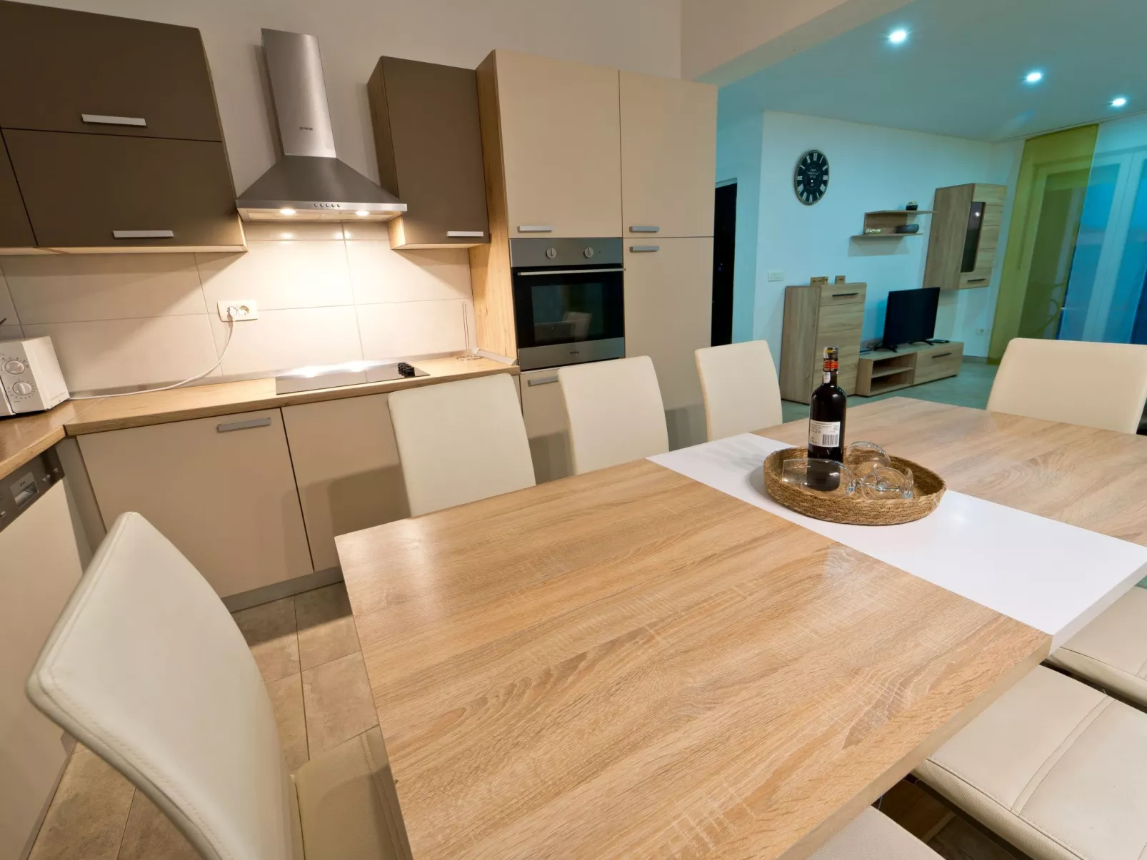 Luka mit Pool, gelegen in Pula - Inside