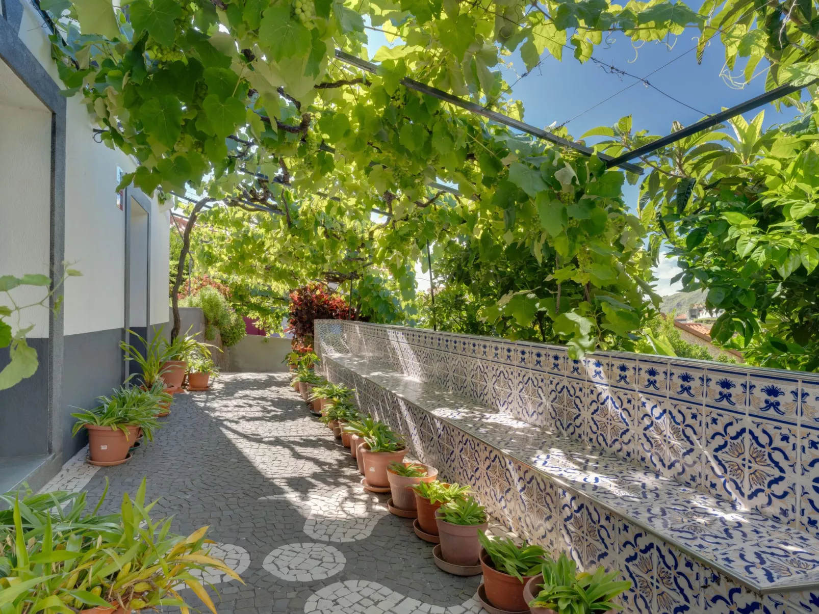 Luxuriöses Haus der Leidenschaft-Draußen