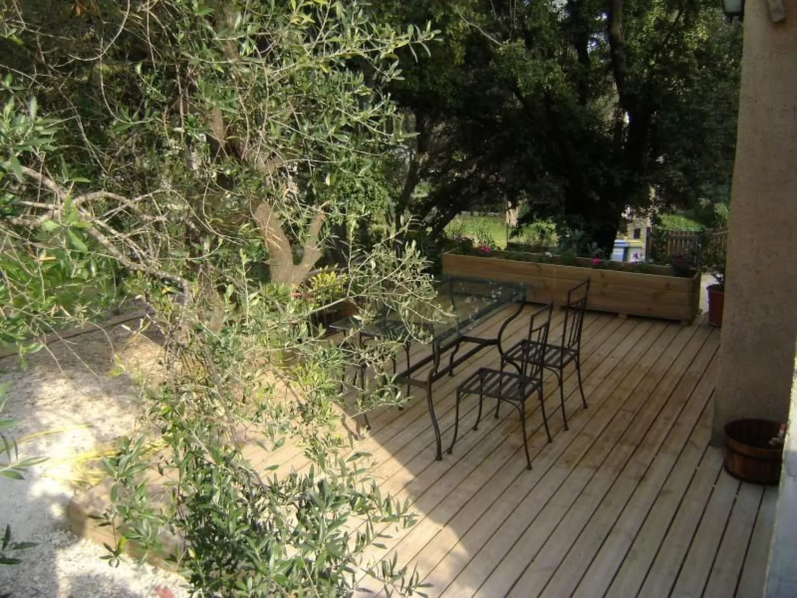 Mit Terrasse, mitten in der Natur-Outside