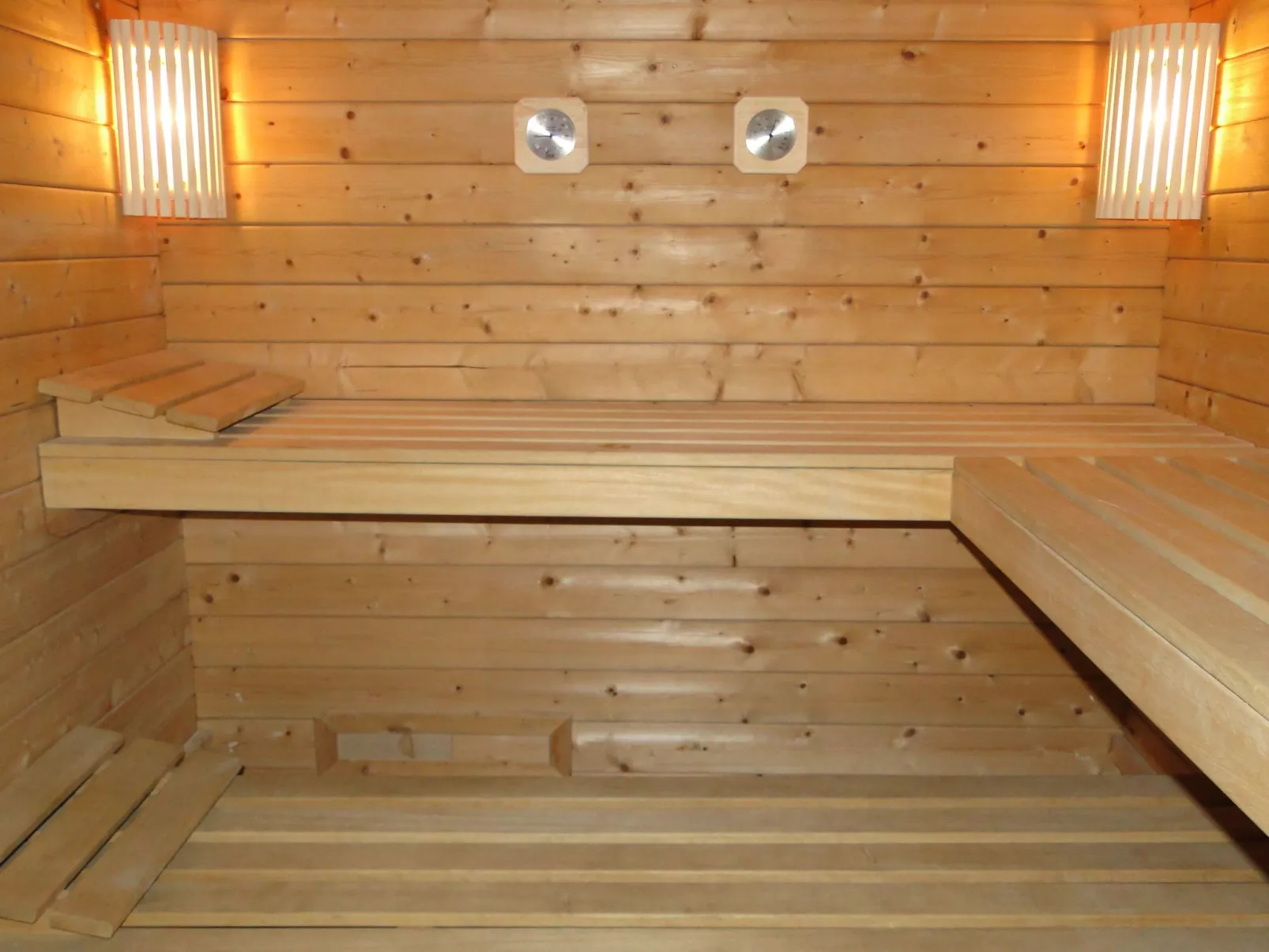 Saine Montagne du Jura mit Spa Sauna Fluss-Drinnen