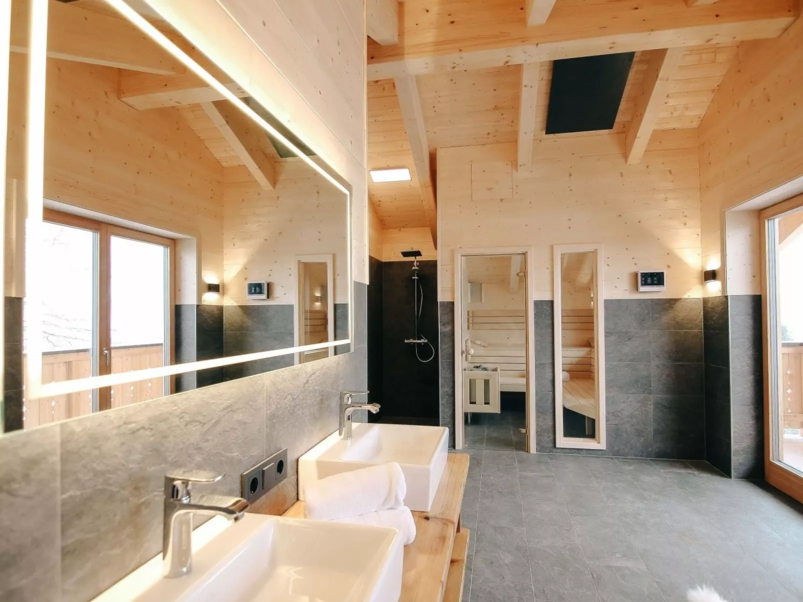 Heidi Chalets Falkertsee – Luxus für Familien & Wellnessurlauber - Drinnen