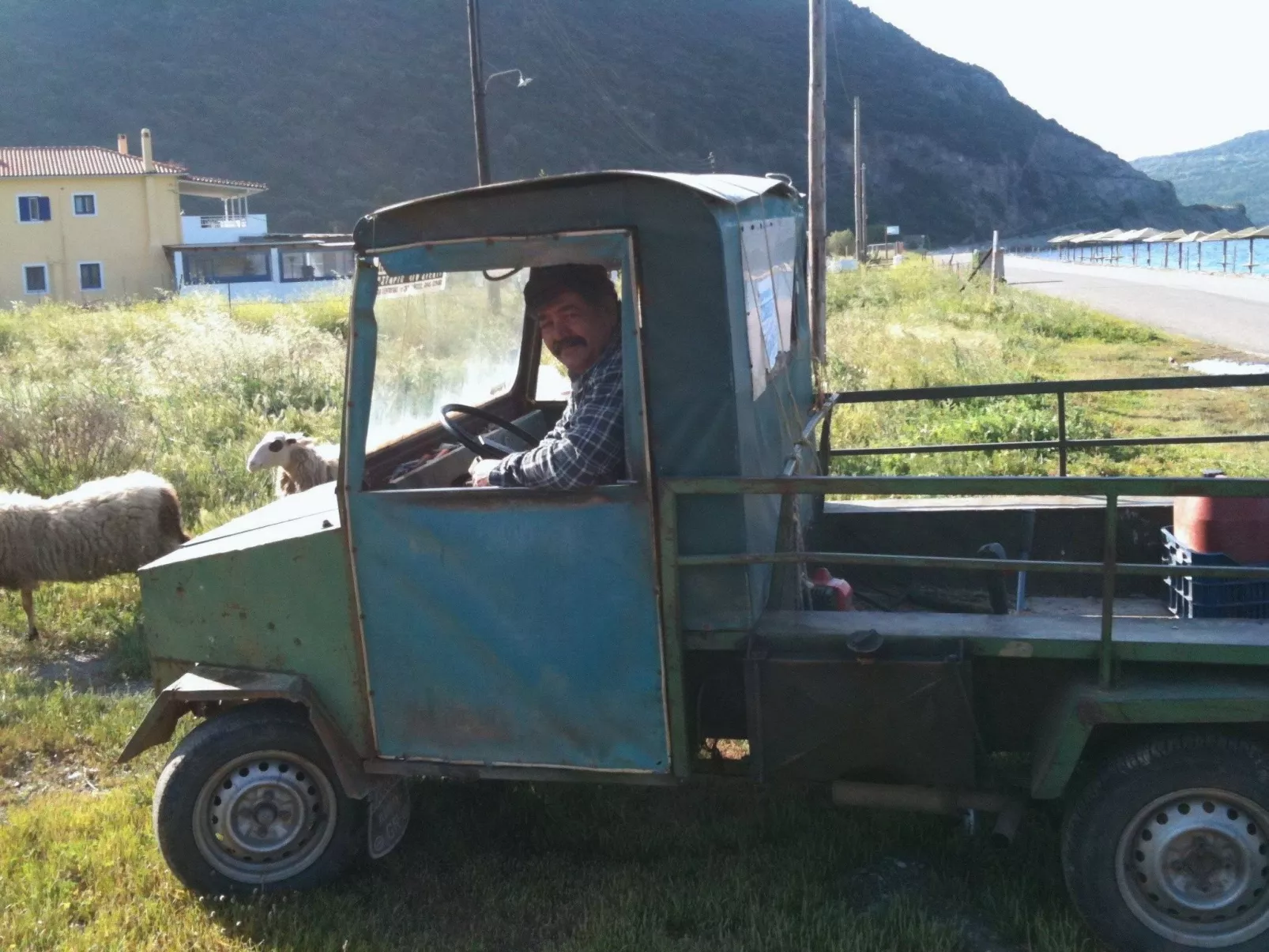 In Paralia Sergoulas mit Kleinem Balkon-Dehors