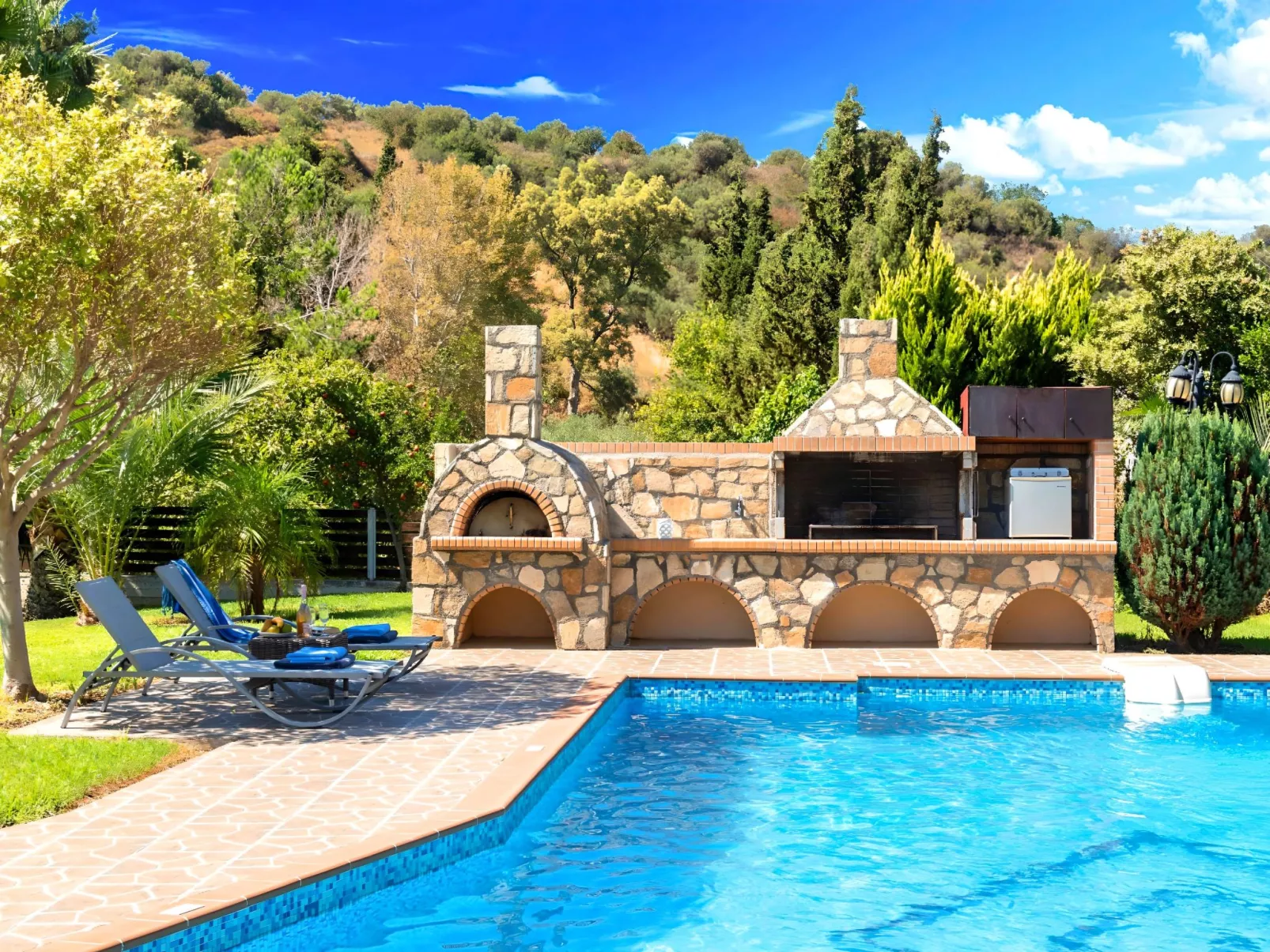 Mirsini Villa Privater Pool Jacuzzi-Draußen