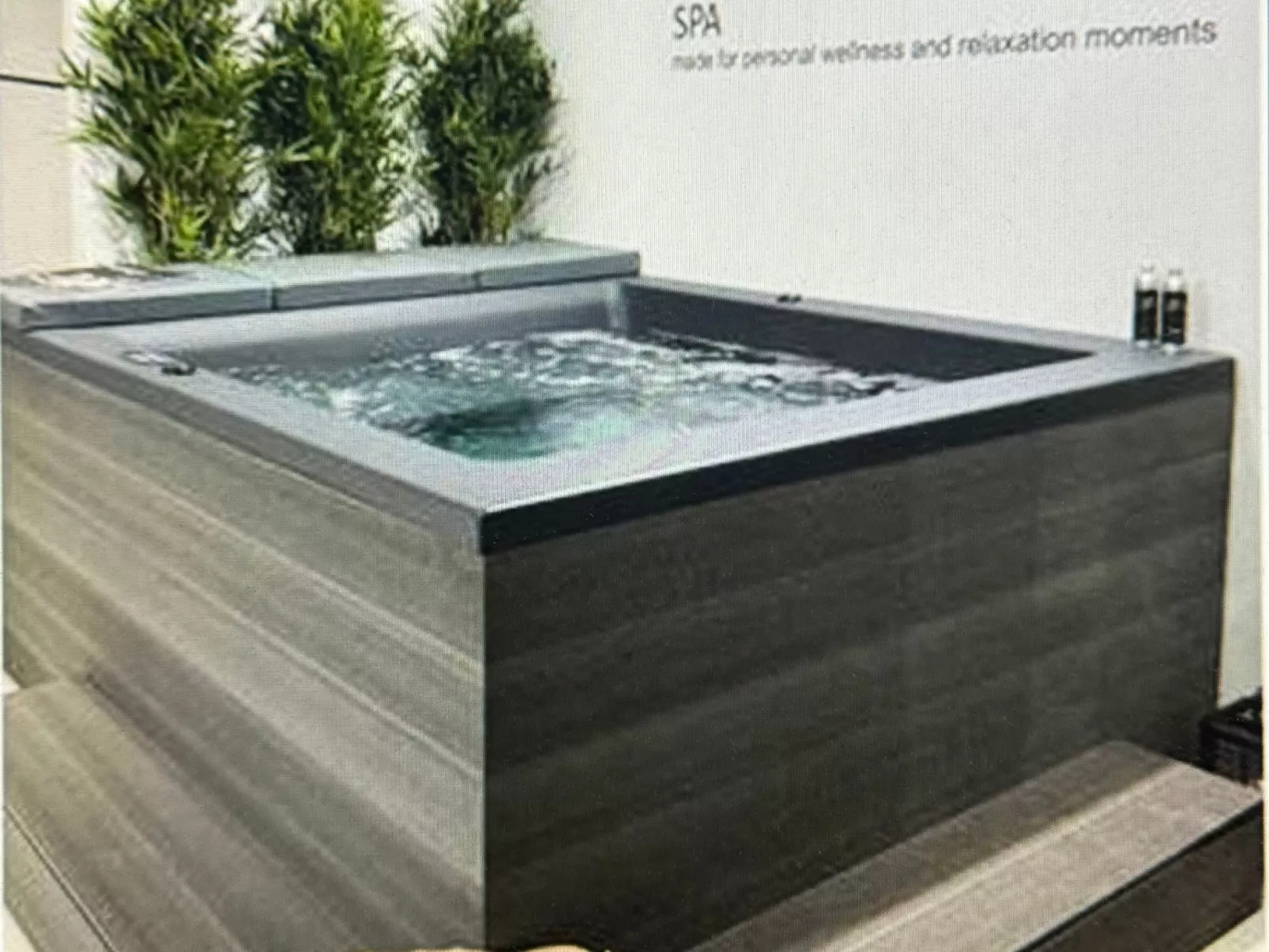 Anwesen "Villa Livadia" mit Infinity-Pool-Dehors