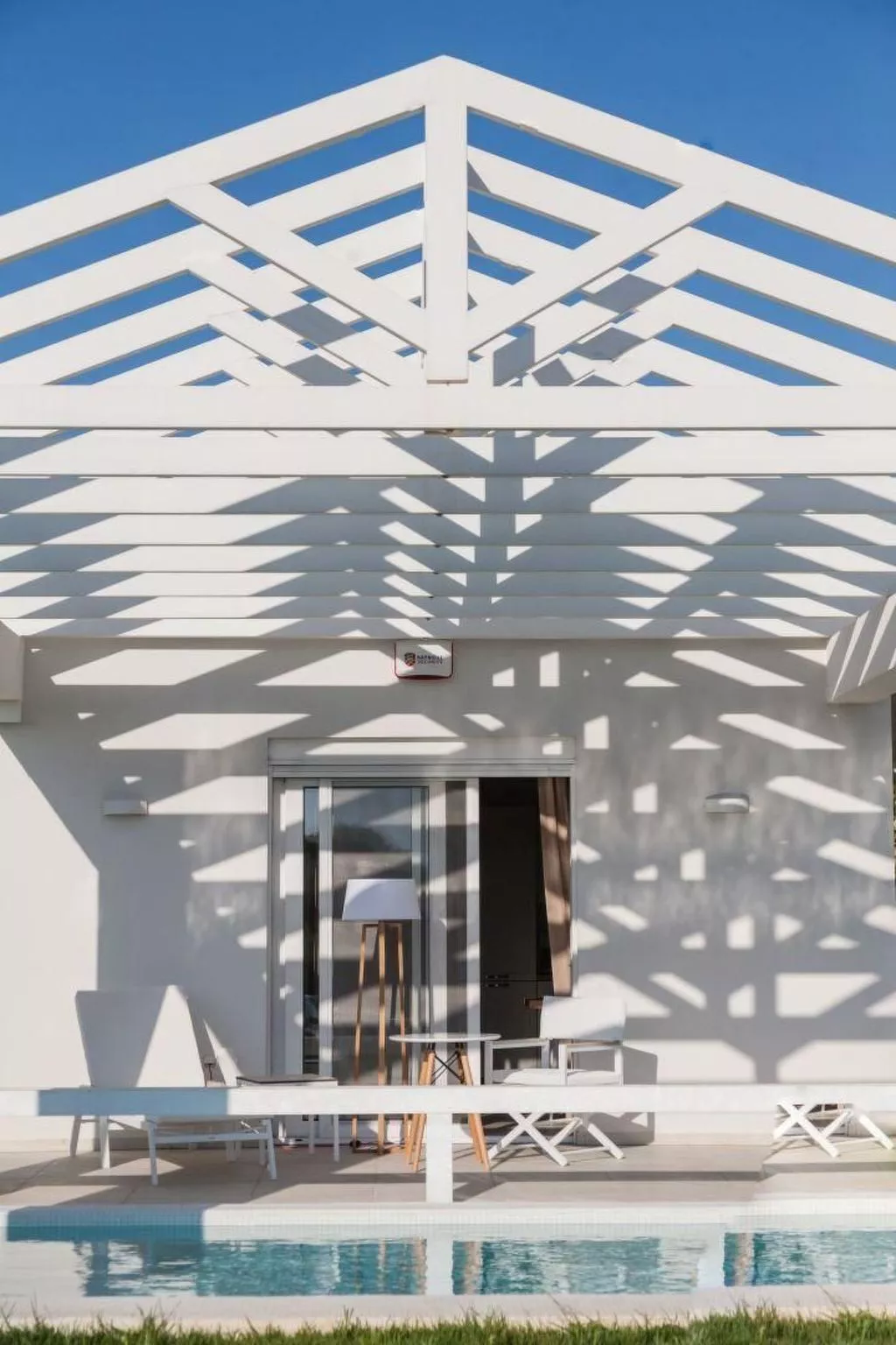 White Villas PPV-Outside