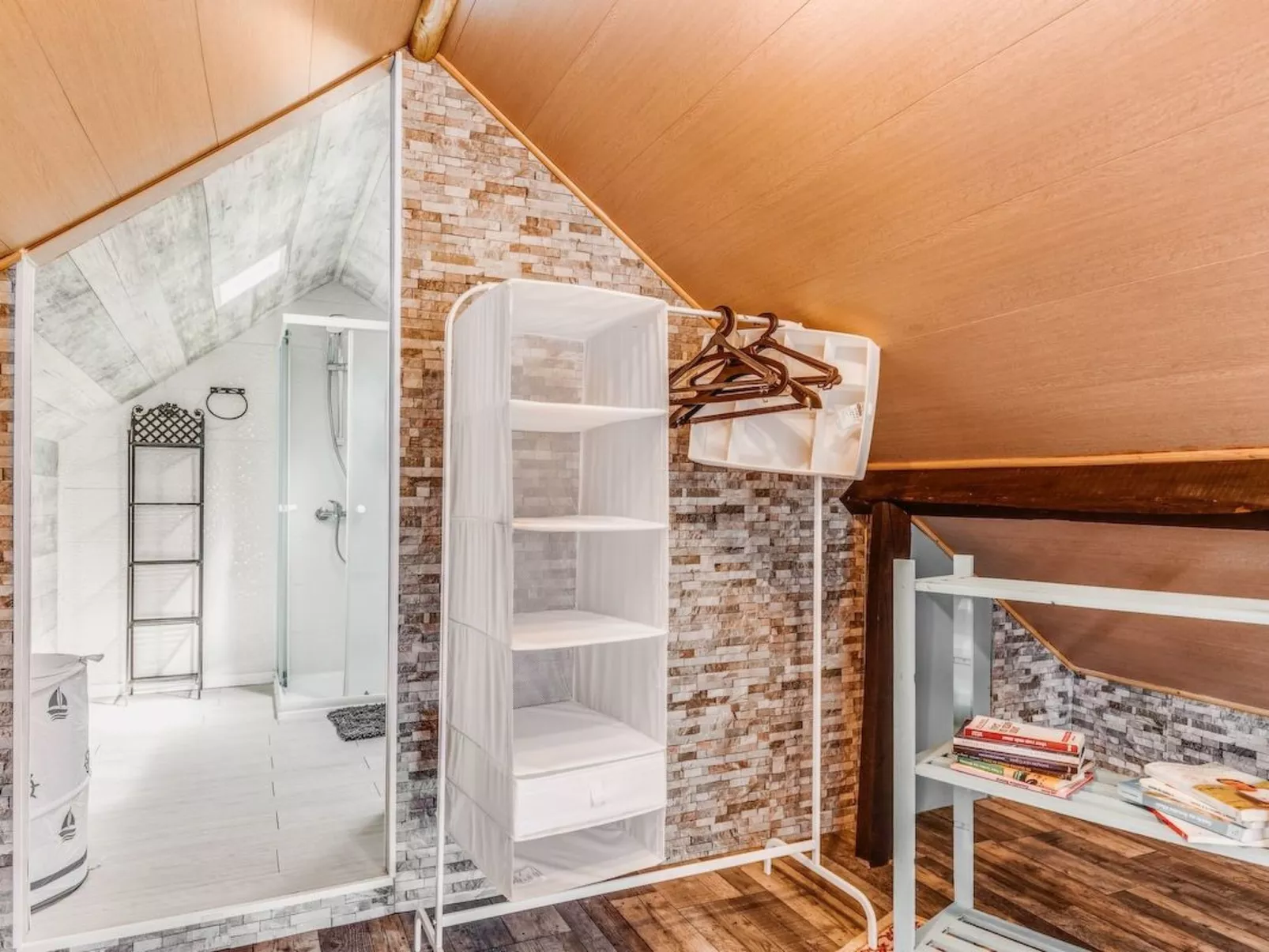 Die Welt des Mondes 2-Dedans