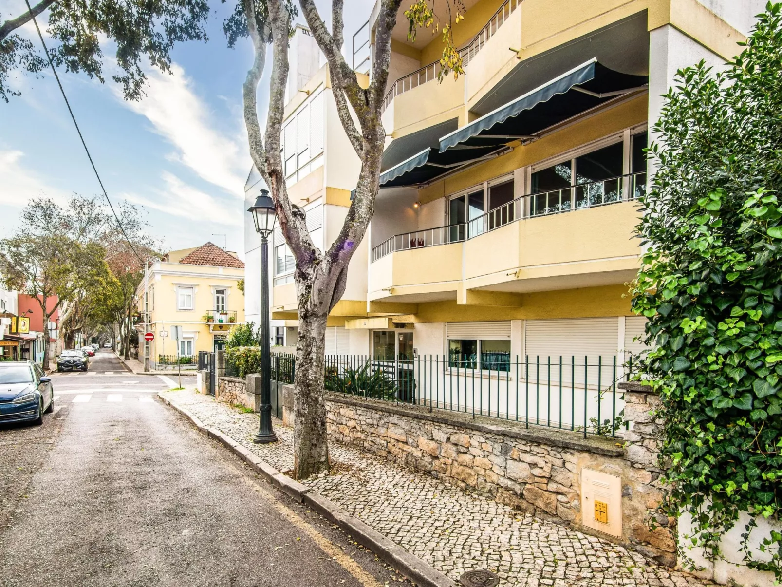 Neue, lichtdurchflutete Wohnung im Zentrum-Dehors