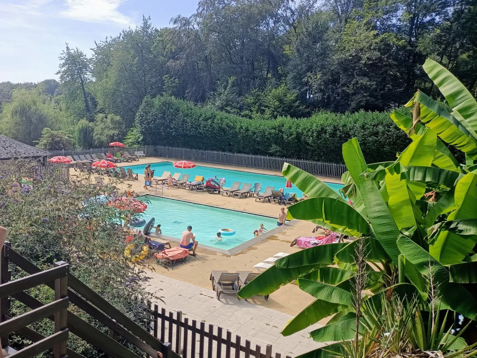 Chalet B10 Yemanisi in der Dordogne-Outside