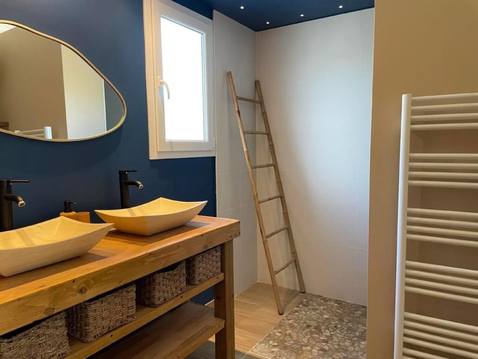 Villa Eden Bleu - Haus in Südlage mit beheiztem Pool und privatem Whirlpool-Inside