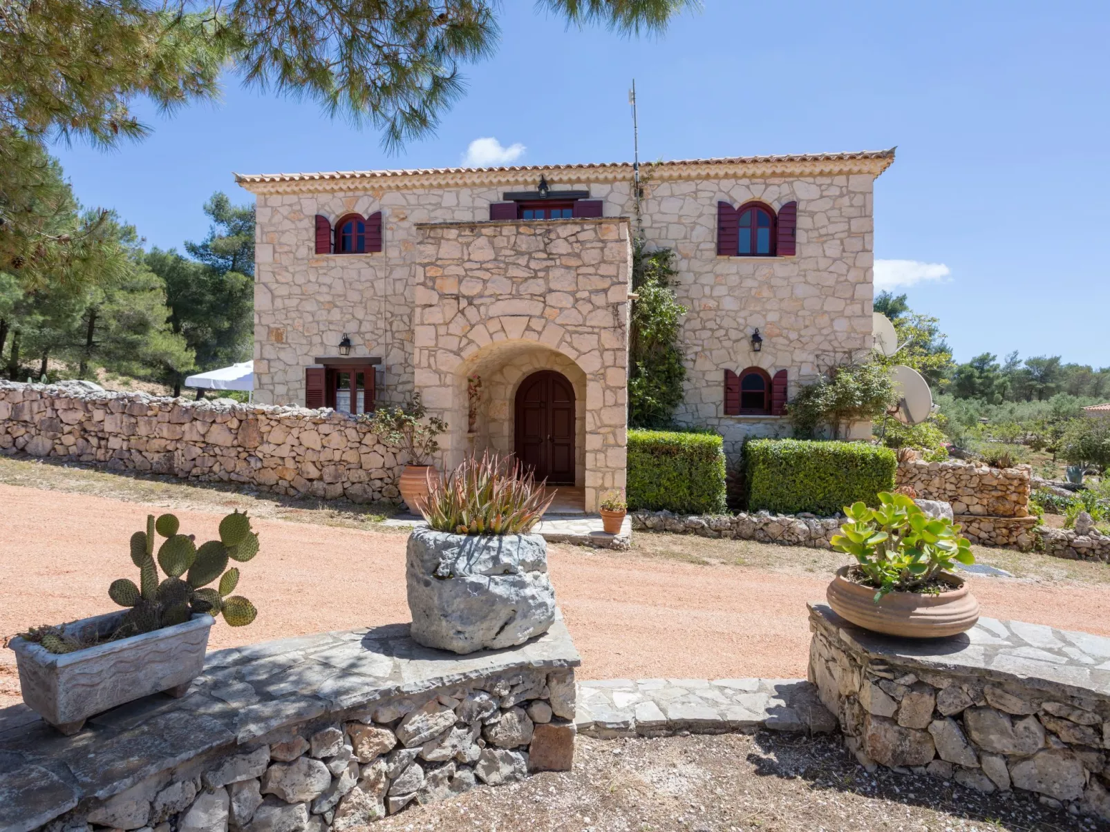 Aresti Mountain Resort Villa Ira mit privatem Pool-Draußen