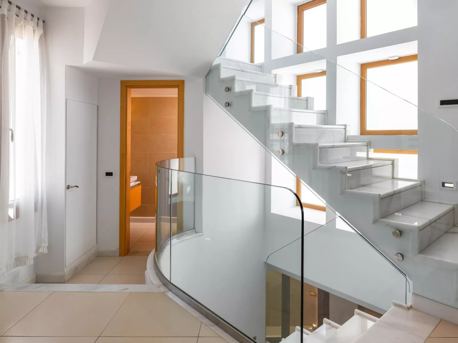 Schöne weiße Ferienvilla Liebe-Dedans