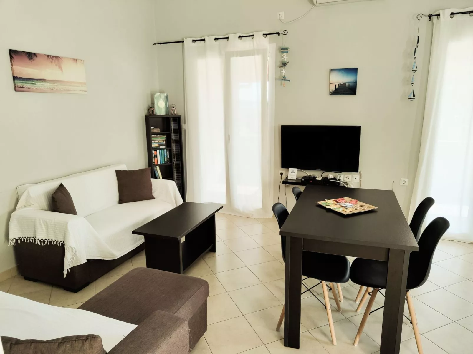 Gemütliches Olympia Apartment mit Pool-Drinnen