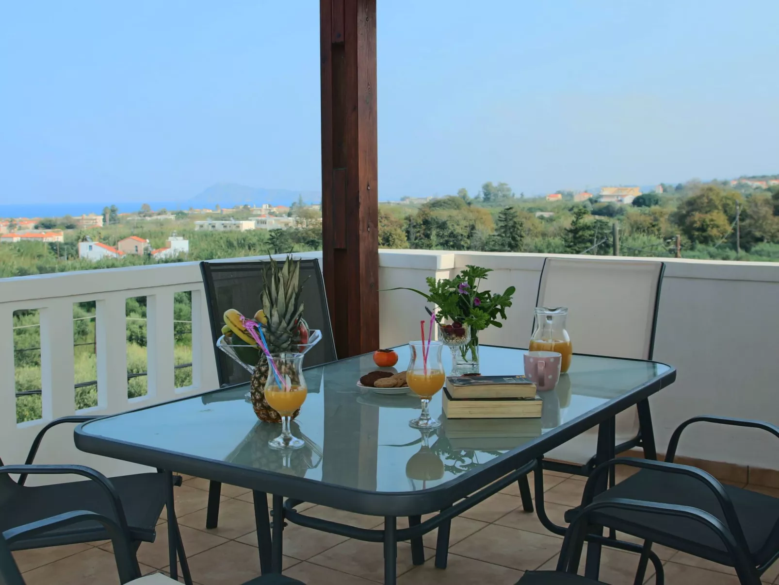 "Villa Athina"-Draußen