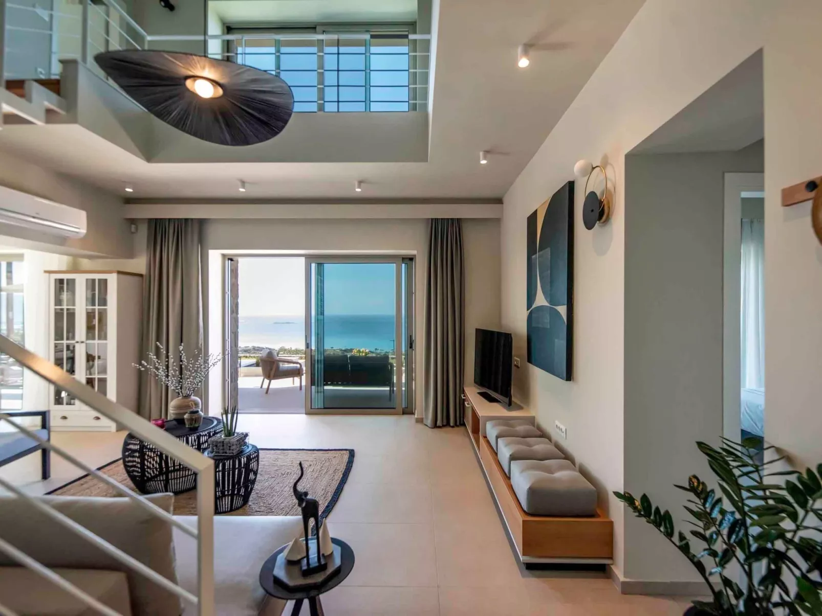 Villa Mare I ''Free'' Beheizter Pool, Unendlich blau-Drinnen