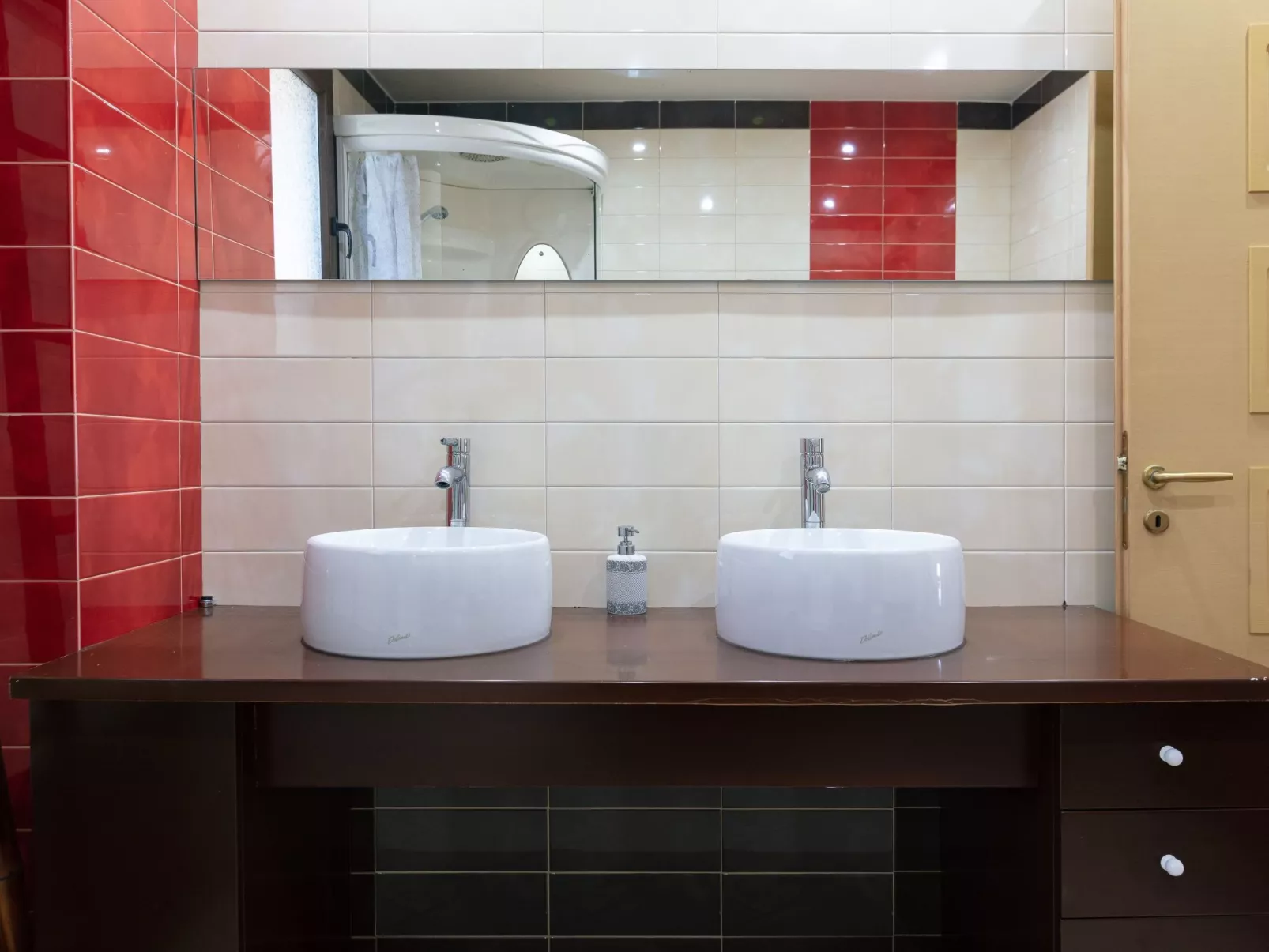 Villa, Privater Pool Gehweite zu Annehmlichkeiten-Inside