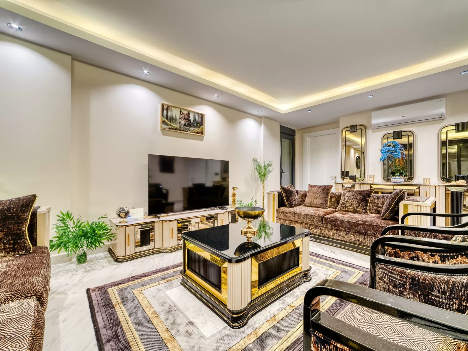 Luxuriöse Villa mit privatem Pool in Alanya-Inside