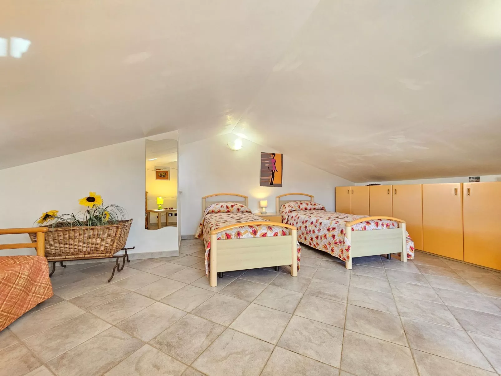 Helle mediterrane Villa mit Veranda und Garten-Dedans