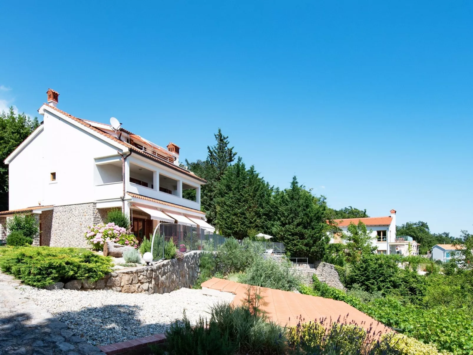 Anwesen "Vila Harmonia" mit Infinity-Pool-Outside