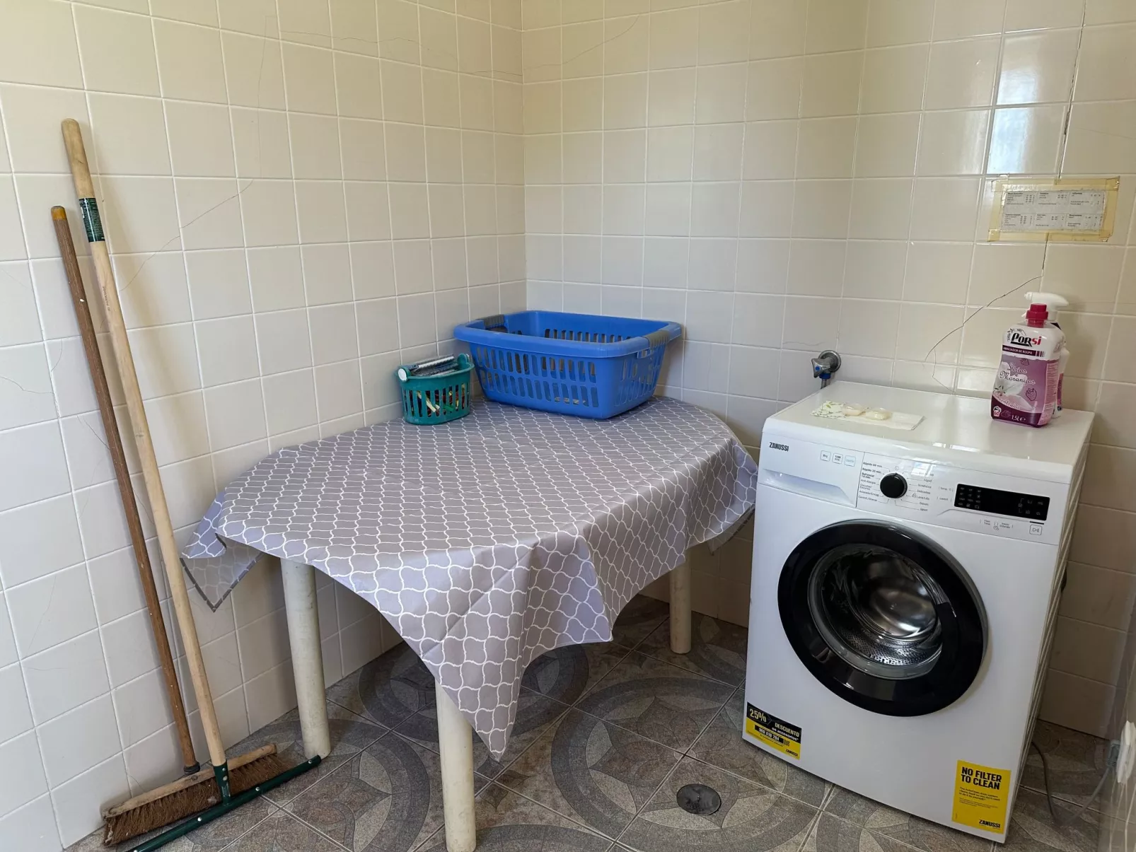 Anwesen mit eigenem Pool-Image-tags.info