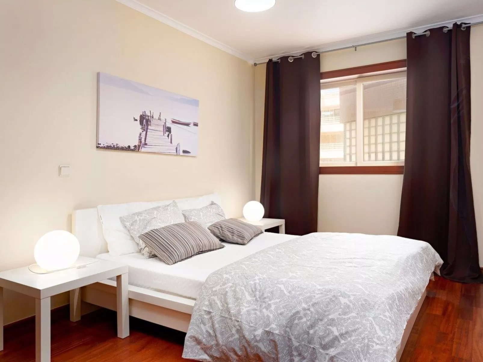 Meerblick First Line mit 2 Pools 1