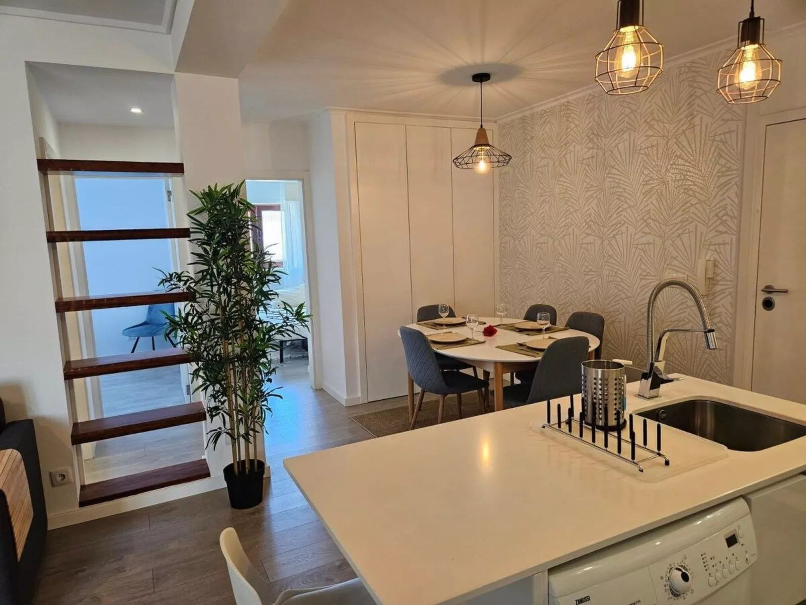 Fluss Meer Sonne am Costa Nova Strand-Drinnen