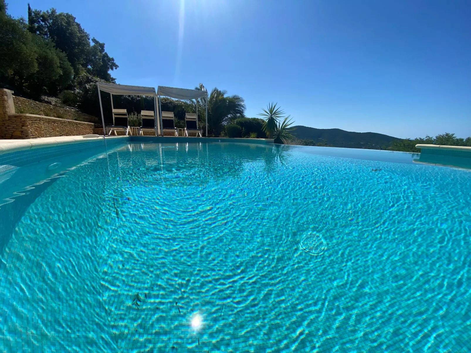 Ferienvilla mit Pool Infinity