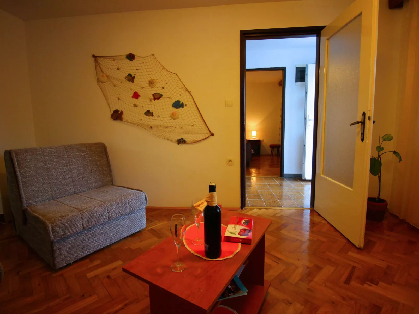 Am schönen Kieselstrand.-Dedans