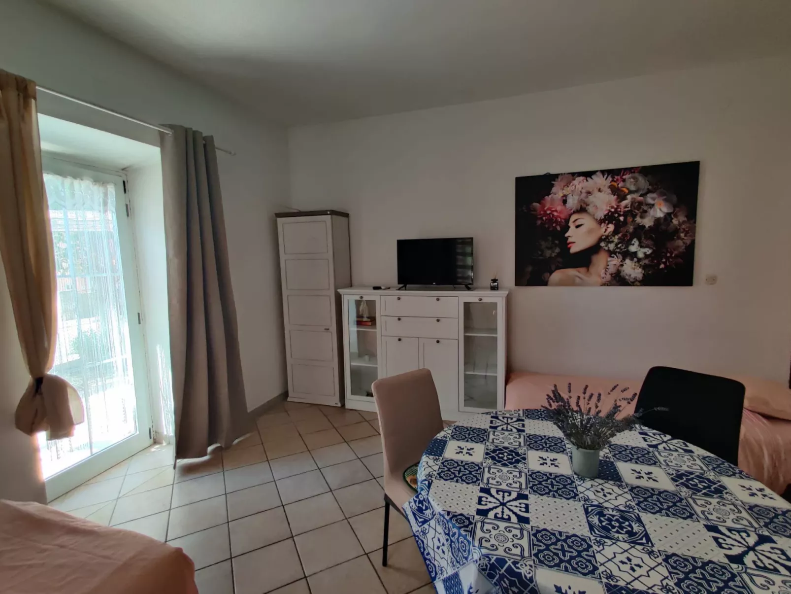 2 mit Parkplatz, Wifi, Ac-Drinnen