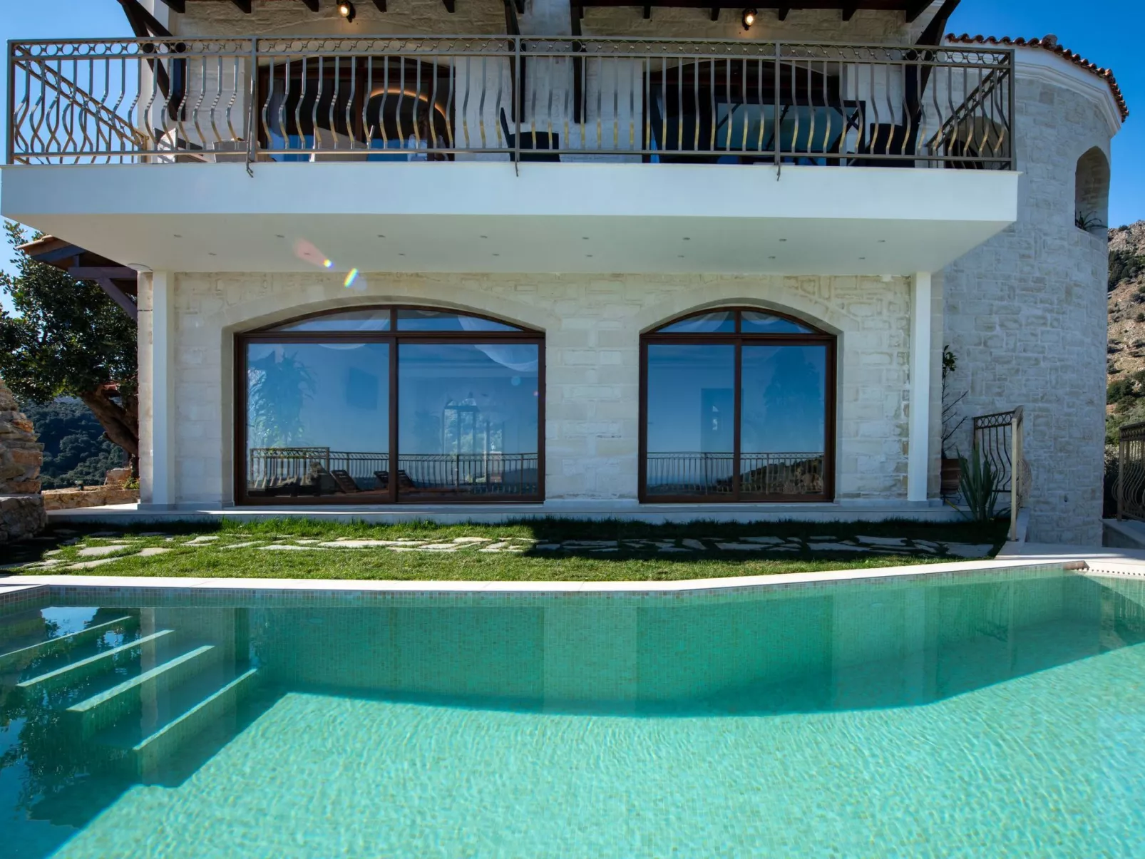 Geroulios Kastro Villa II"Free"Beheizter Pool, Whirlpool-Outside